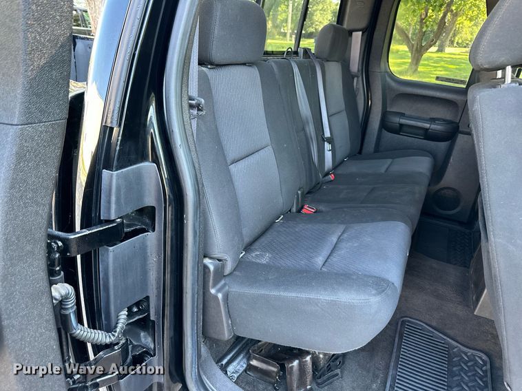 image for item NL9034 2011 GMC   Sierra 1500 SLE Ext. Cab pickup truck