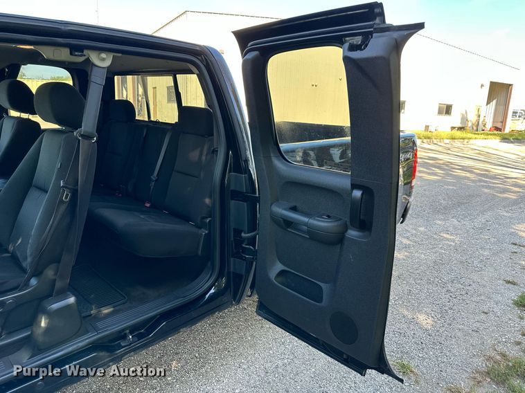 image for item NL9034 2011 GMC   Sierra 1500 SLE Ext. Cab pickup truck