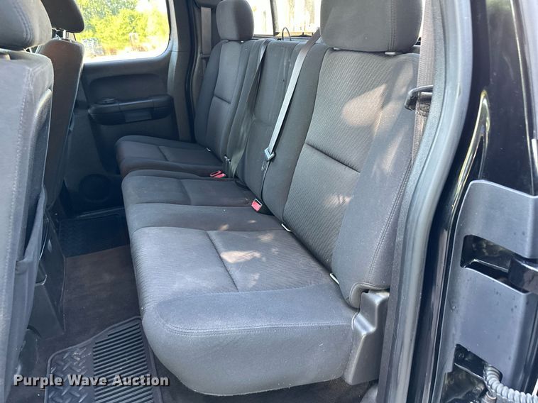 image for item NL9034 2011 GMC   Sierra 1500 SLE Ext. Cab pickup truck