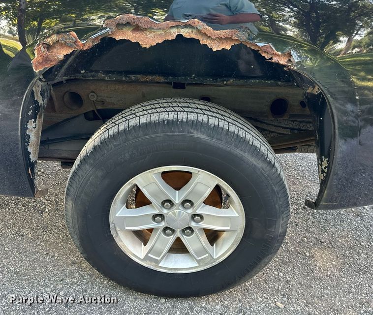 image for item NL9034 2011 GMC   Sierra 1500 SLE Ext. Cab pickup truck