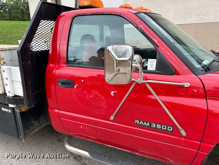 image for item NL9487 2000 Dodge Ram 3500  flatbed pickup truck