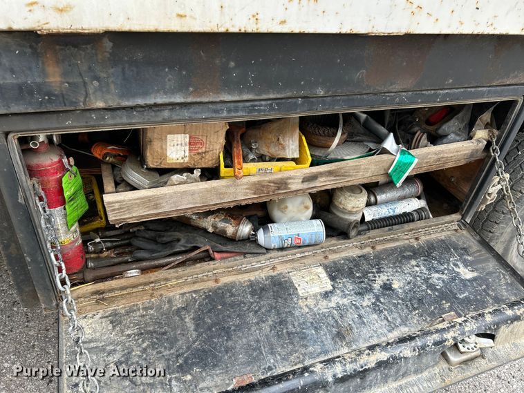 image for item NL9487 2000 Dodge Ram 3500  flatbed pickup truck