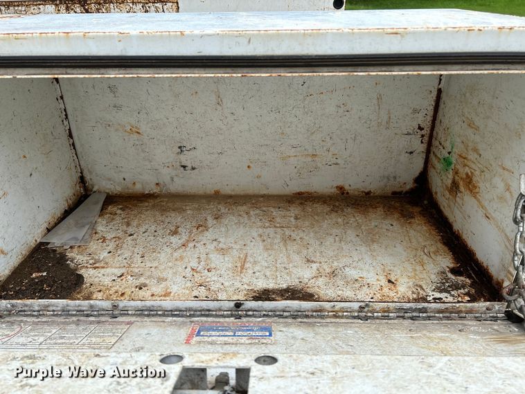 image for item NL9487 2000 Dodge Ram 3500  flatbed pickup truck