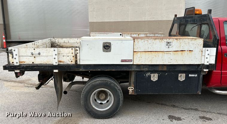 image for item NL9487 2000 Dodge Ram 3500  flatbed pickup truck