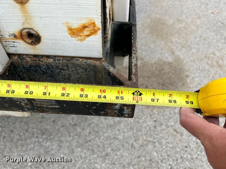 image for item NL9487 2000 Dodge Ram 3500  flatbed pickup truck