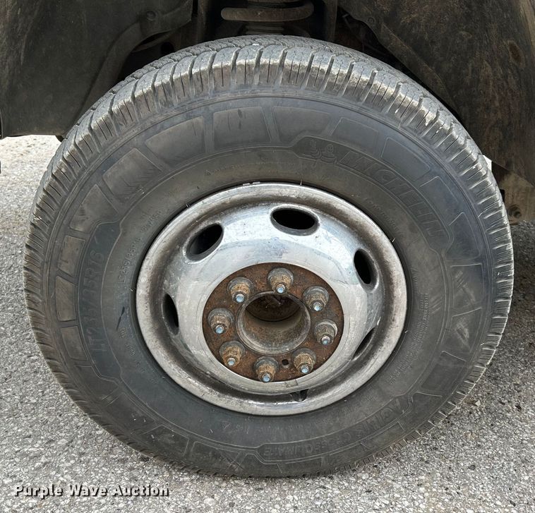 image for item NL9487 2000 Dodge Ram 3500  flatbed pickup truck