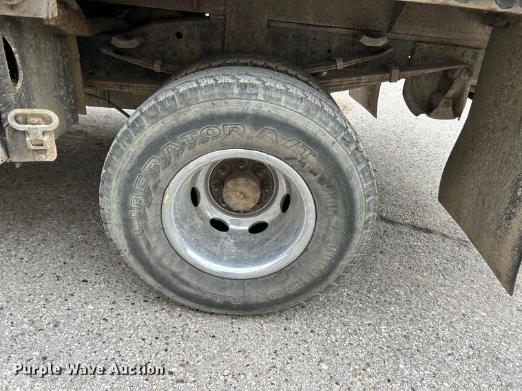 image for item NL9487 2000 Dodge Ram 3500  flatbed pickup truck