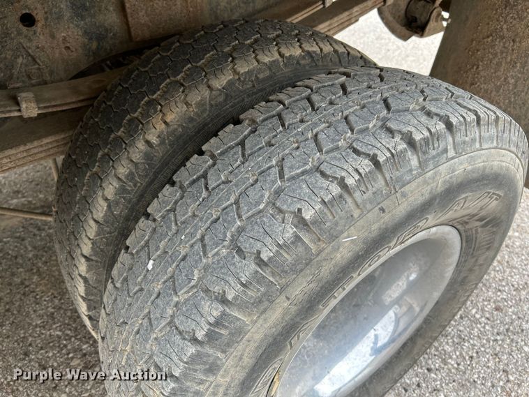 image for item NL9487 2000 Dodge Ram 3500  flatbed pickup truck