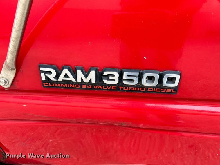 image for item NL9487 2000 Dodge Ram 3500  flatbed pickup truck