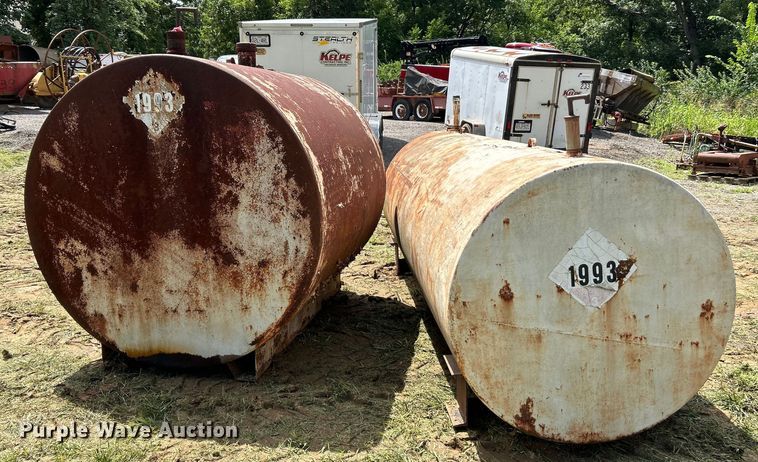 image for item NL9500 (2) fuel tanks