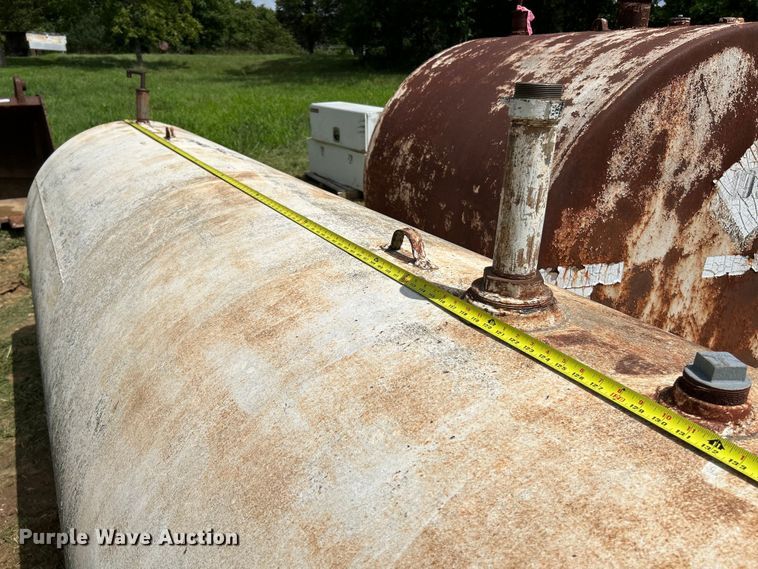 image for item NL9500 (2) fuel tanks