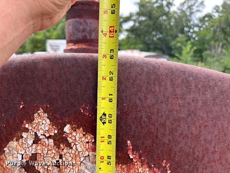 image for item NL9500 (2) fuel tanks