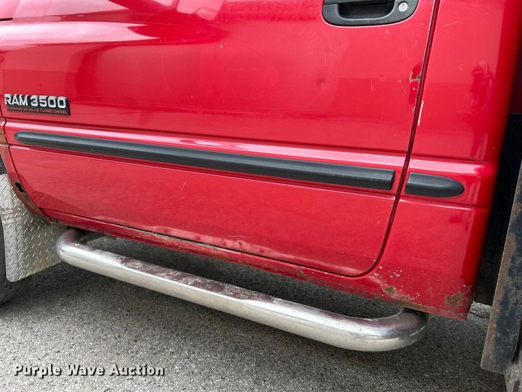 image for item NL9507 2001 Dodge Ram 3500 Laramie SLT  flatbed pickup truck