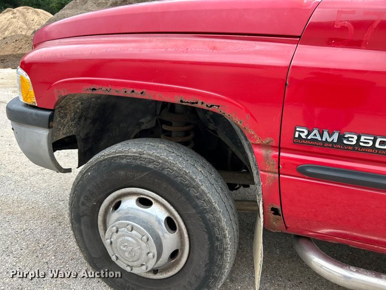 image for item NL9507 2001 Dodge Ram 3500 Laramie SLT  flatbed pickup truck