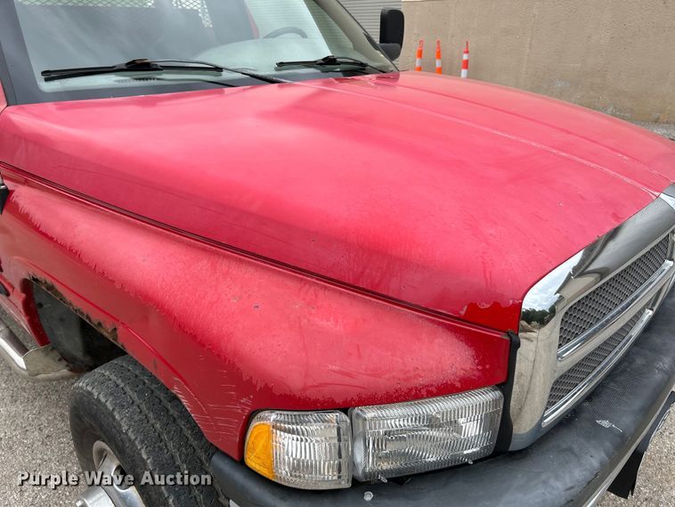 image for item NL9507 2001 Dodge Ram 3500 Laramie SLT  flatbed pickup truck