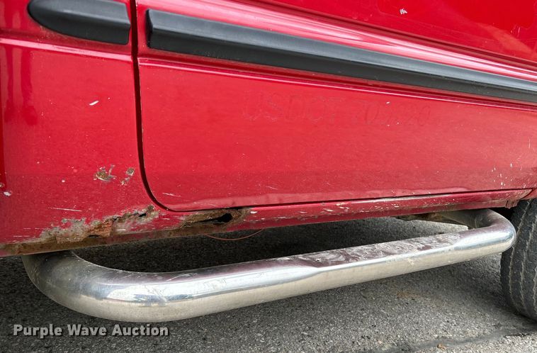 image for item NL9507 2001 Dodge Ram 3500 Laramie SLT  flatbed pickup truck