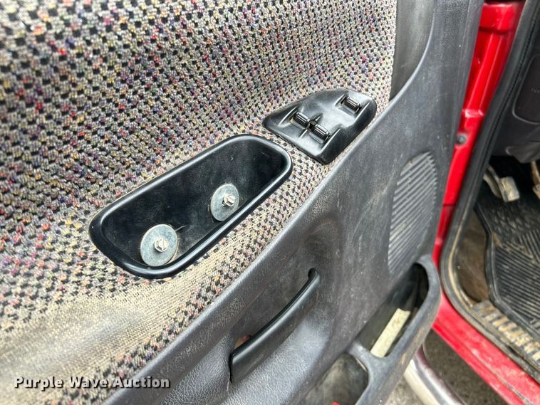 image for item NL9507 2001 Dodge Ram 3500 Laramie SLT  flatbed pickup truck