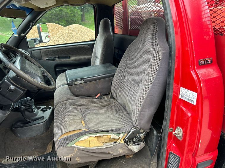 image for item NL9507 2001 Dodge Ram 3500 Laramie SLT  flatbed pickup truck