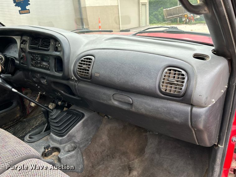 image for item NL9507 2001 Dodge Ram 3500 Laramie SLT  flatbed pickup truck