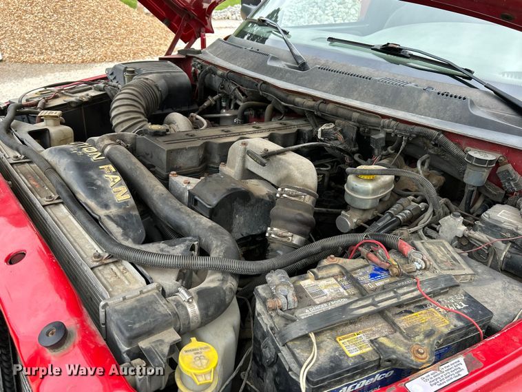 image for item NL9507 2001 Dodge Ram 3500 Laramie SLT  flatbed pickup truck