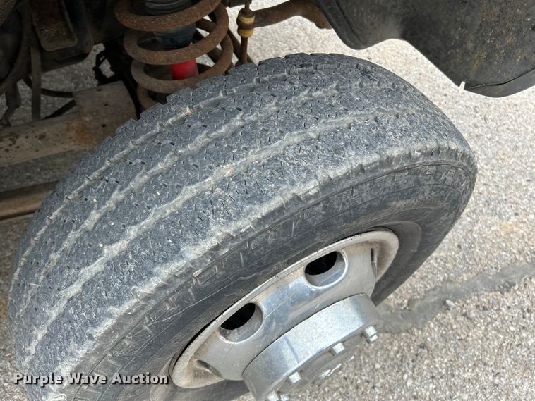 image for item NL9507 2001 Dodge Ram 3500 Laramie SLT  flatbed pickup truck