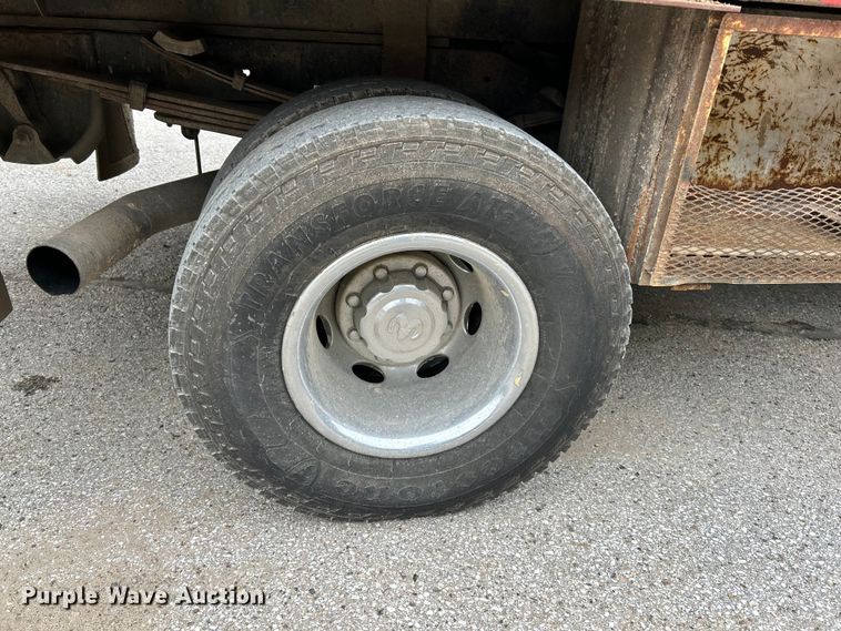 image for item NL9507 2001 Dodge Ram 3500 Laramie SLT  flatbed pickup truck