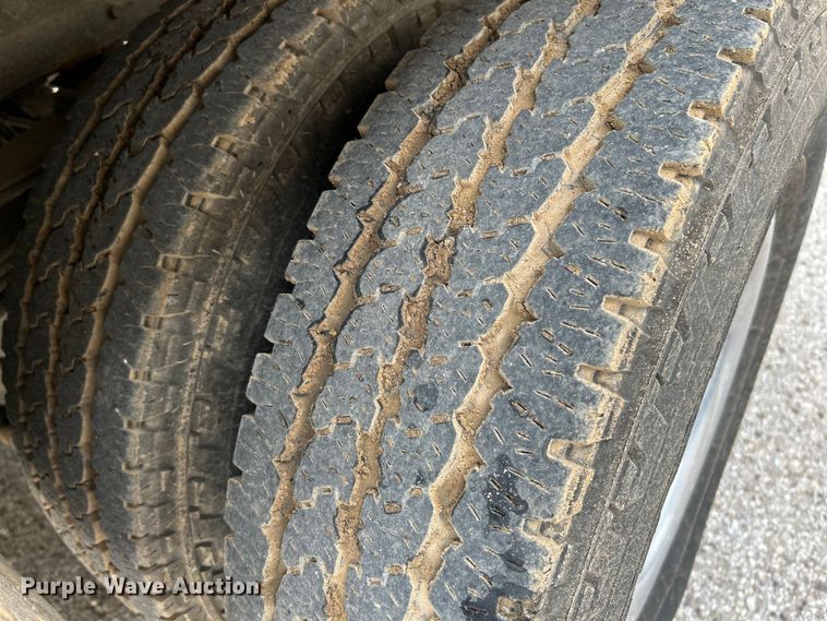 image for item NL9507 2001 Dodge Ram 3500 Laramie SLT  flatbed pickup truck