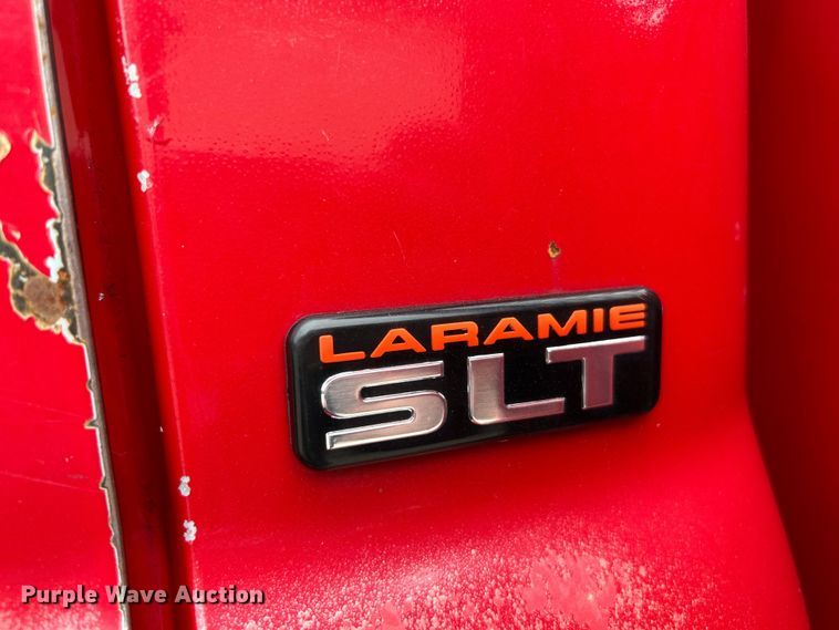 image for item NL9507 2001 Dodge Ram 3500 Laramie SLT  flatbed pickup truck