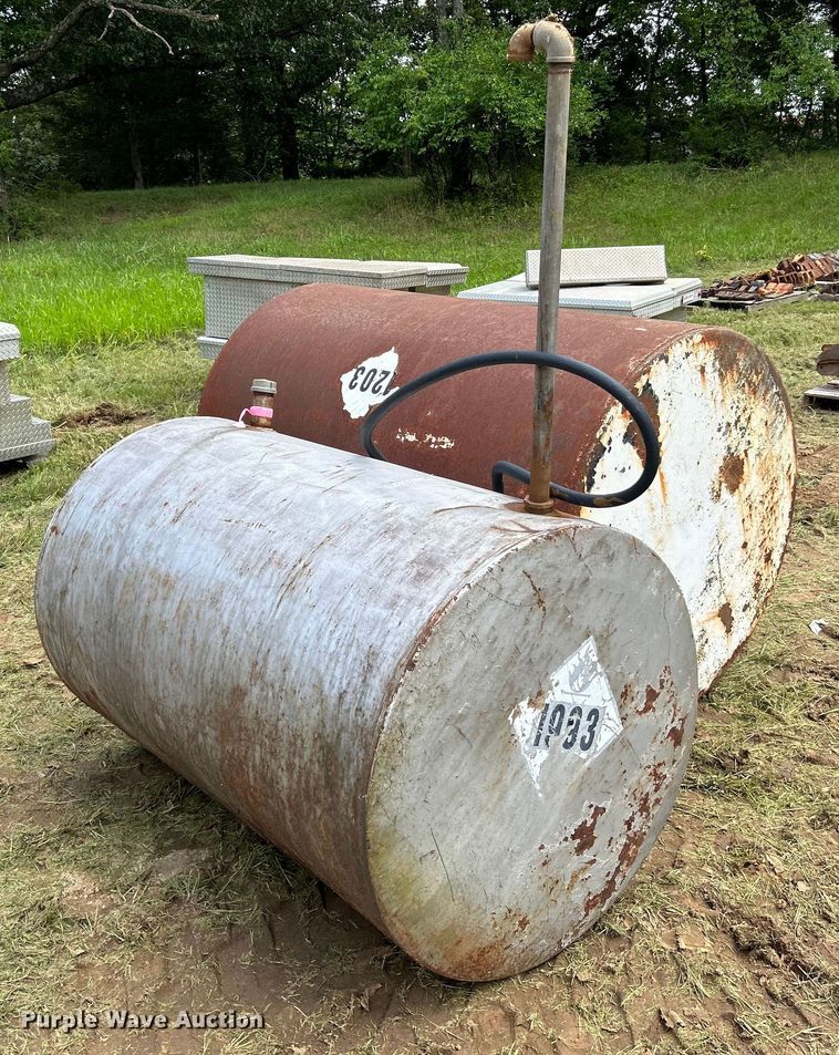 image for item NL9510 (2) fuel tanks