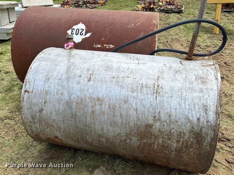 image for item NL9510 (2) fuel tanks