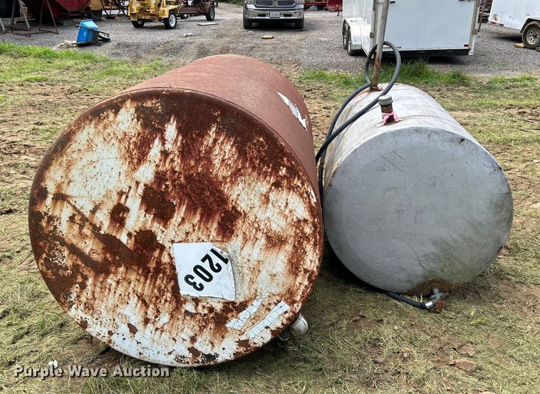 image for item NL9510 (2) fuel tanks