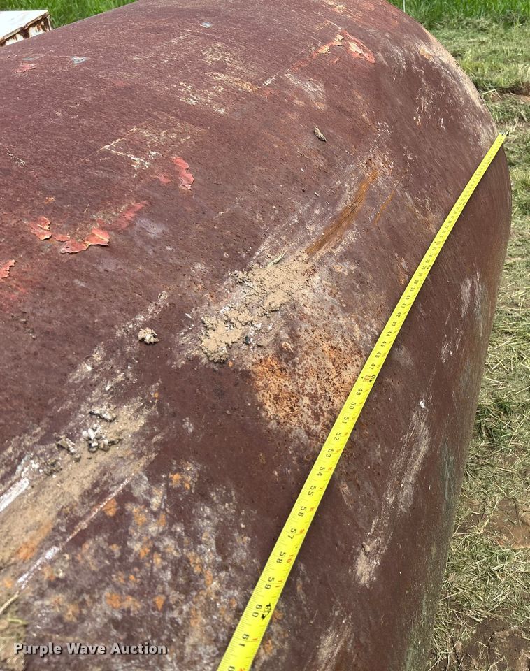 image for item NL9510 (2) fuel tanks