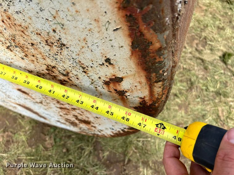 image for item NL9510 (2) fuel tanks