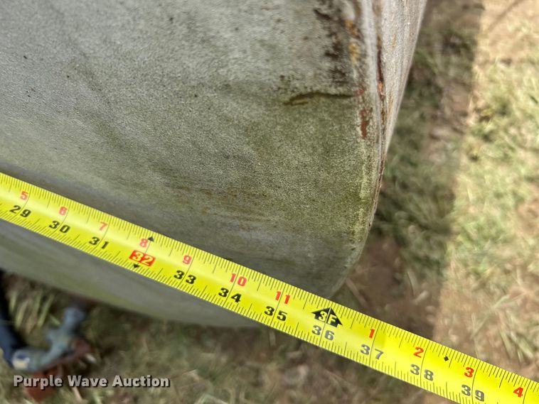 image for item NL9510 (2) fuel tanks