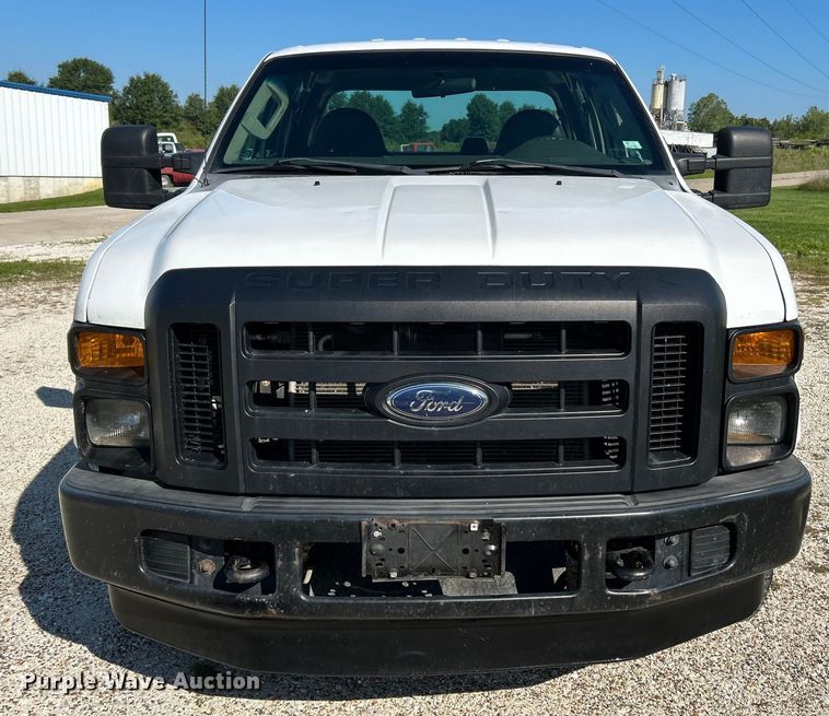 image for item NL9535 2010  Ford F350 Super Duty XL  Crew Cab pickup truck