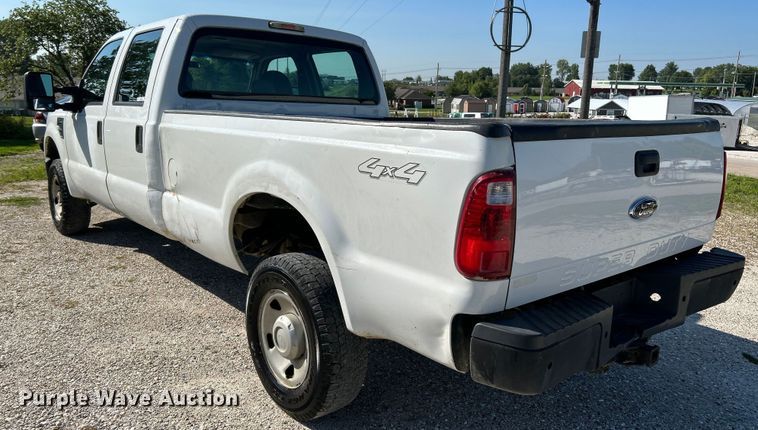 image for item NL9535 2010  Ford F350 Super Duty XL  Crew Cab pickup truck