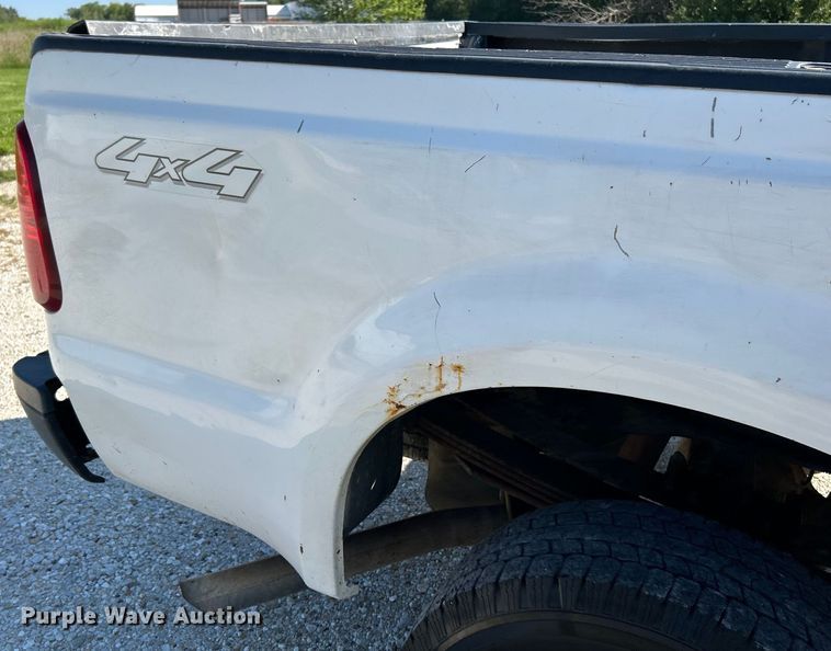 image for item NL9535 2010  Ford F350 Super Duty XL  Crew Cab pickup truck