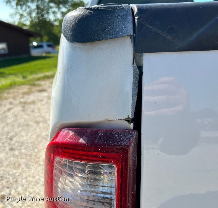 image for item NL9535 2010  Ford F350 Super Duty XL  Crew Cab pickup truck