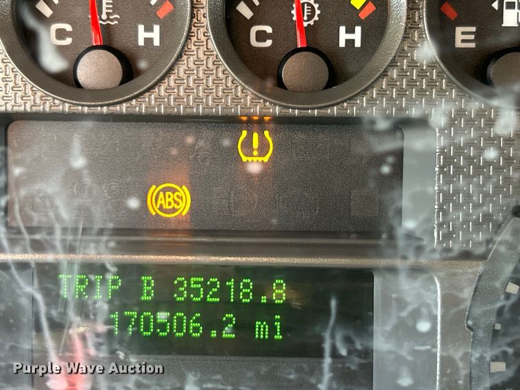 image for item NL9535 2010  Ford F350 Super Duty XL  Crew Cab pickup truck