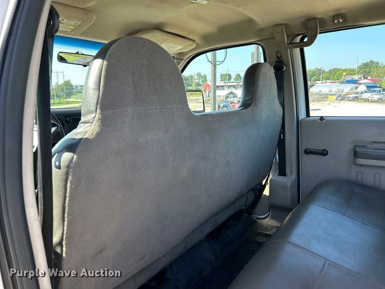 image for item NL9535 2010  Ford F350 Super Duty XL  Crew Cab pickup truck