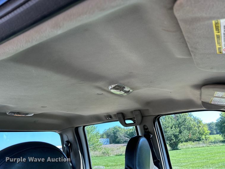 image for item NL9535 2010  Ford F350 Super Duty XL  Crew Cab pickup truck