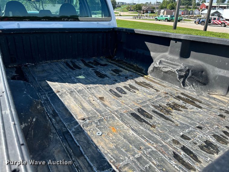 image for item NL9535 2010  Ford F350 Super Duty XL  Crew Cab pickup truck