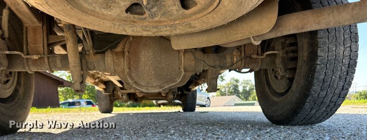 image for item NL9535 2010  Ford F350 Super Duty XL  Crew Cab pickup truck