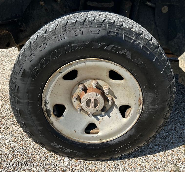 image for item NL9535 2010  Ford F350 Super Duty XL  Crew Cab pickup truck