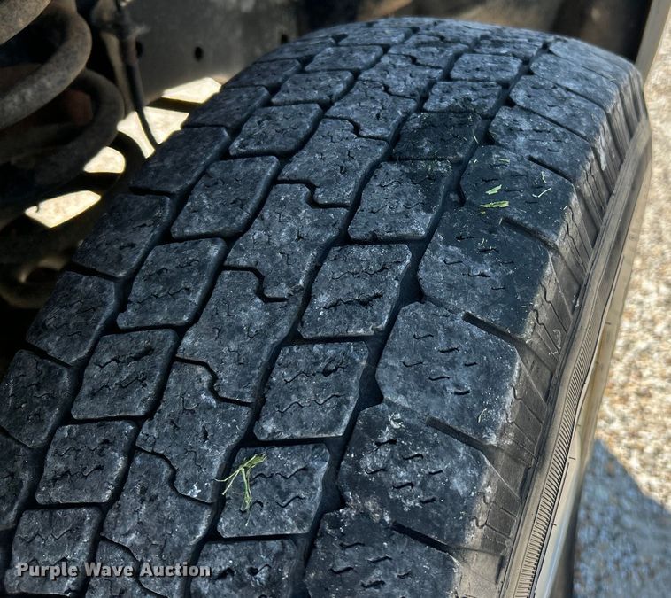 image for item NL9535 2010  Ford F350 Super Duty XL  Crew Cab pickup truck