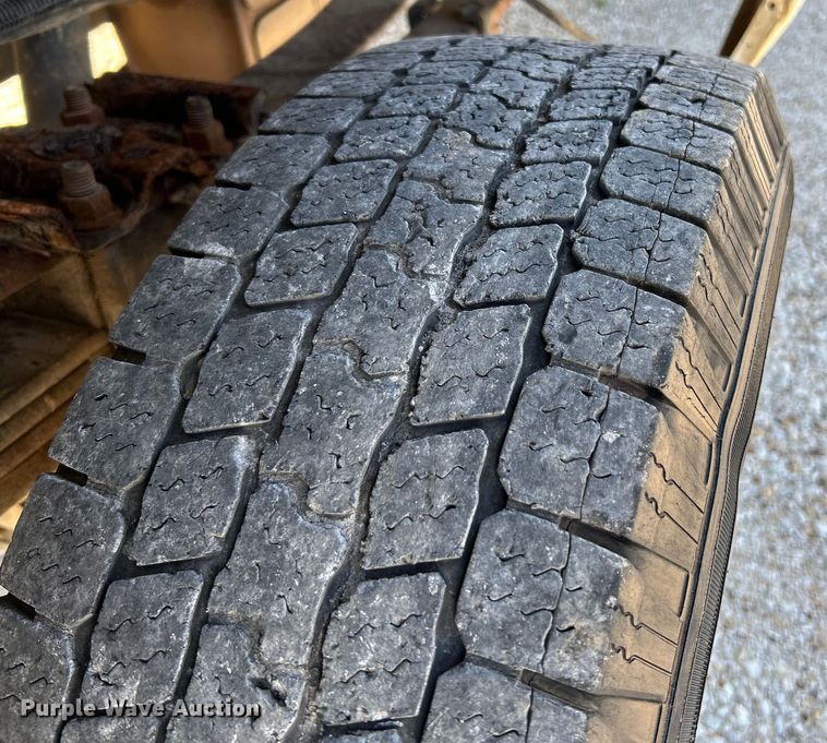 image for item NL9535 2010  Ford F350 Super Duty XL  Crew Cab pickup truck