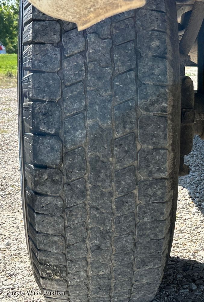 image for item NL9535 2010  Ford F350 Super Duty XL  Crew Cab pickup truck