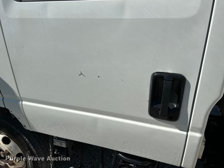 image for item NL9536 2016 Isuzu NPR HD  Crew Cab box truck