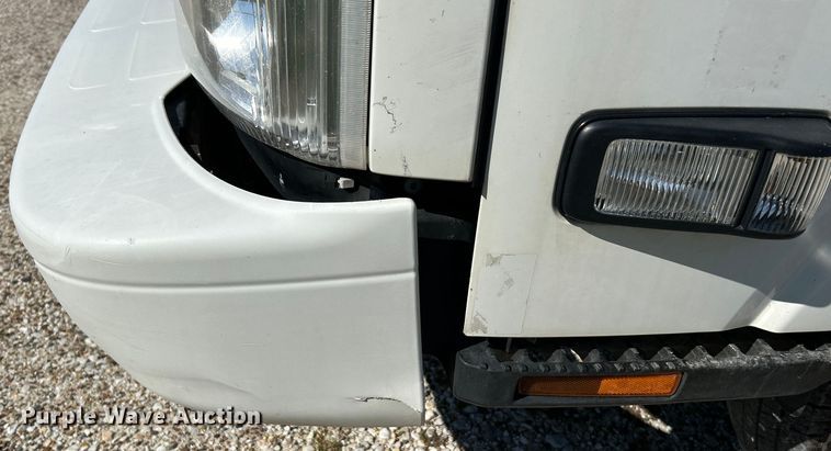 image for item NL9536 2016 Isuzu NPR HD  Crew Cab box truck