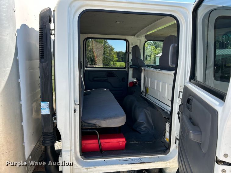 image for item NL9536 2016 Isuzu NPR HD  Crew Cab box truck